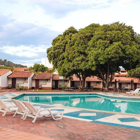 Hotel Faranda Bolivar Cucuta, A Member Of Radisson Individuals Ngoại thất bức ảnh