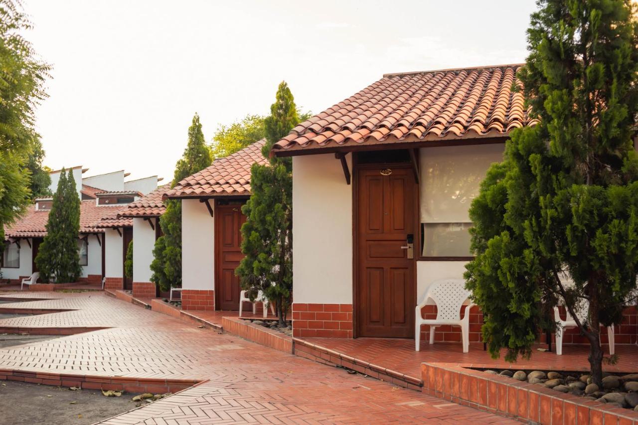 Hotel Faranda Bolivar Cucuta, A Member Of Radisson Individuals Ngoại thất bức ảnh
