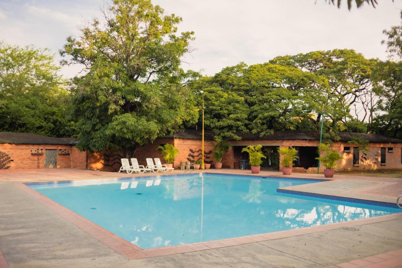 Hotel Faranda Bolivar Cucuta, A Member Of Radisson Individuals Ngoại thất bức ảnh