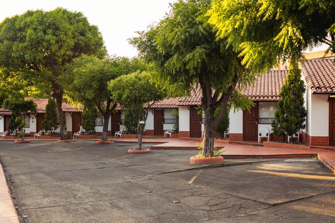 Hotel Faranda Bolivar Cucuta, A Member Of Radisson Individuals Ngoại thất bức ảnh