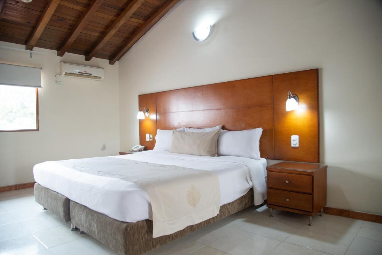 Hotel Faranda Bolivar Cucuta, A Member Of Radisson Individuals Ngoại thất bức ảnh