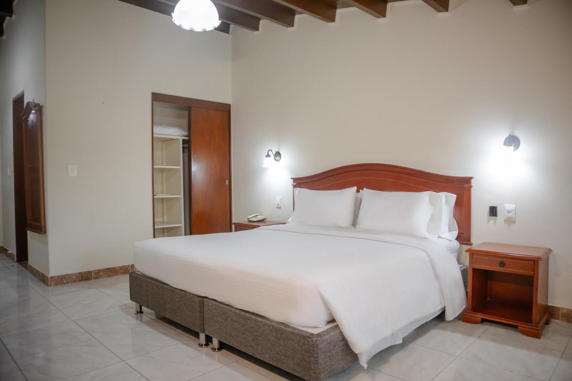 Hotel Faranda Bolivar Cucuta, A Member Of Radisson Individuals Ngoại thất bức ảnh