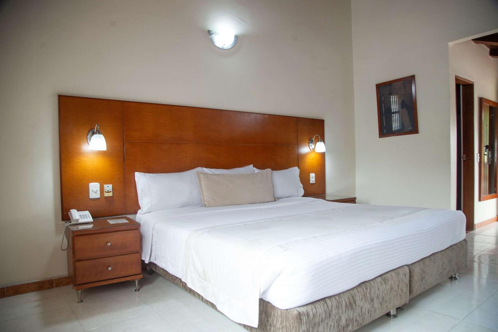 Hotel Faranda Bolivar Cucuta, A Member Of Radisson Individuals Ngoại thất bức ảnh